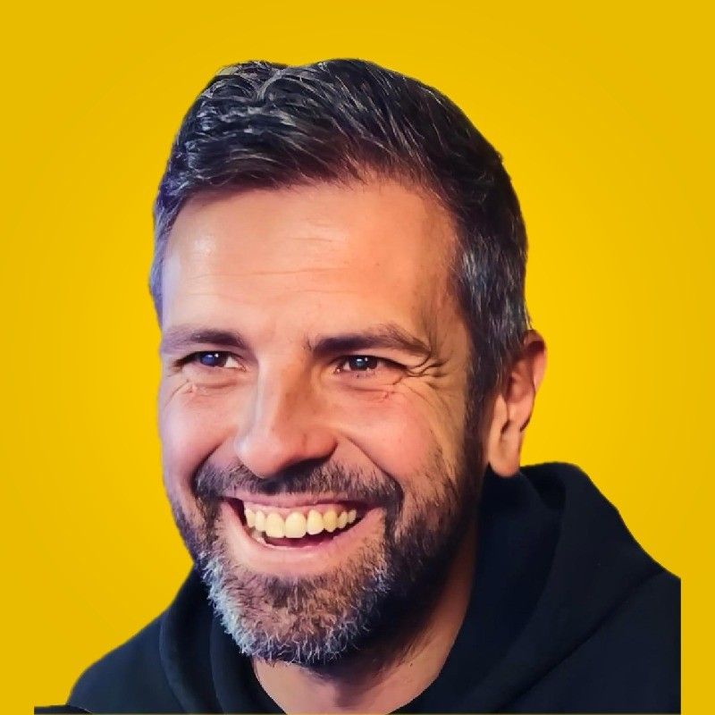 Image of Carlos Azaustre